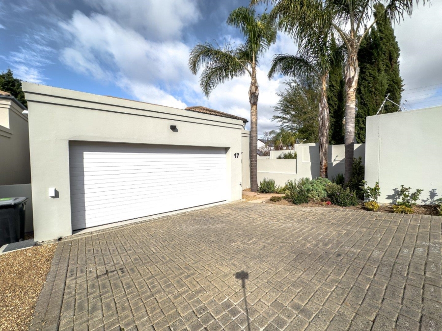 3 Bedroom Property for Sale in Oude Westhof Western Cape